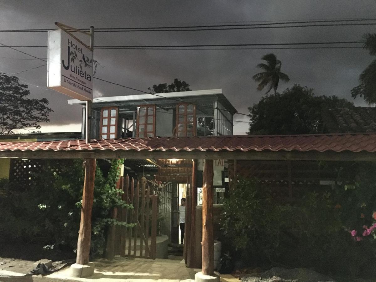 Julieta Hostal *