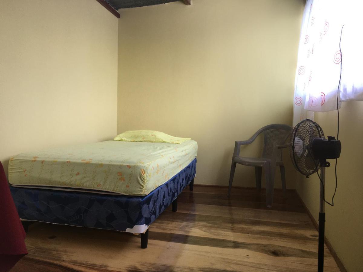 Julieta Hostal *